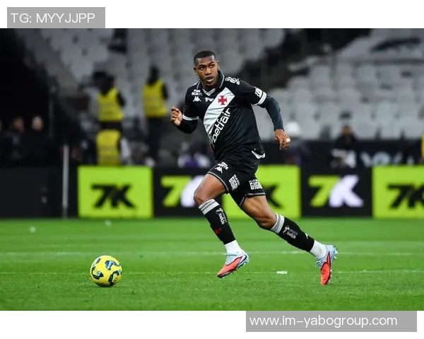 拉扬正式抵达英国即将加盟伯恩茅斯转会费高达3060万英镑 拉扬正式抵达英国即将加盟伯恩茅斯转会费高达3060万英镑